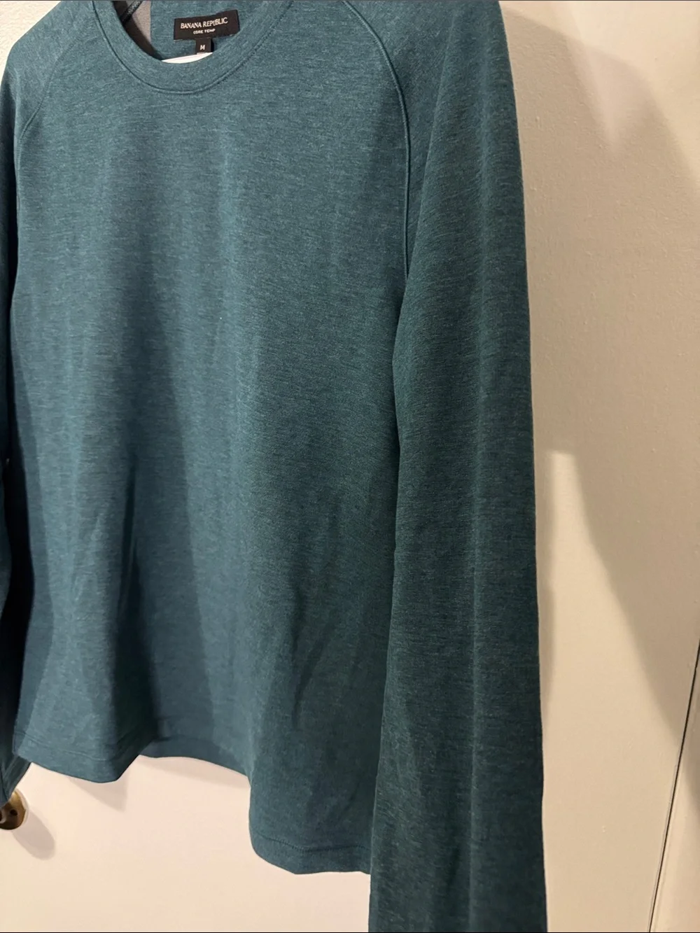 Banana Republic Men’s Medium Dark Teal Long Sleeve Core Temp Crewneck NWT